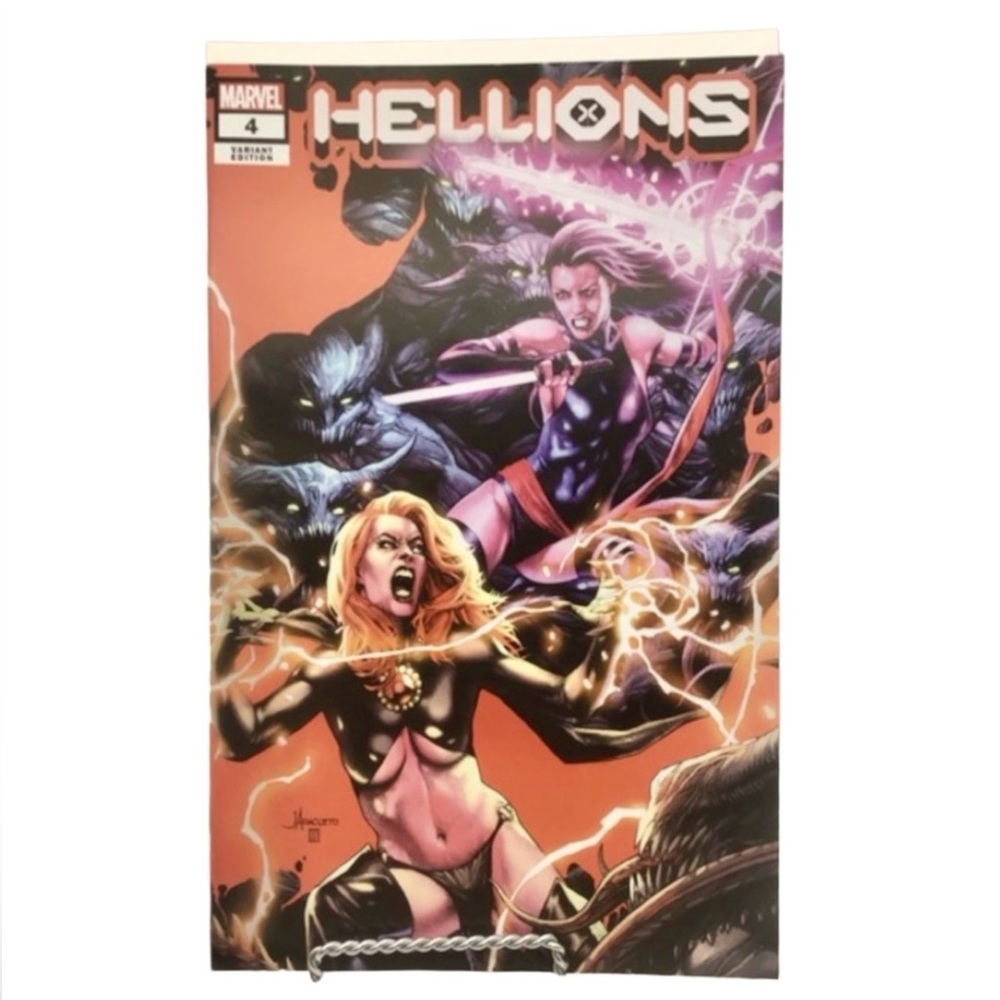 Marvel Comics “Hellions” #4 (Variant Edition) Comic Book (NWT)